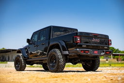2.5-Inch Leveling Kit with M1 Shocks for 2024–2025 Jeep Gladiator, view 4, Rough Country 78440