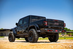 2.5-Inch Leveling Kit with V2 Shocks for 2024–2025 Jeep Gladiator, view 4, Rough Country 78470