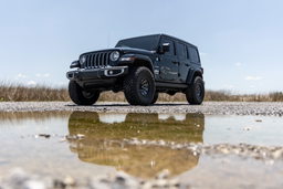 2.5-Inch Lift Kit with V2 Shocks for 2024-2025 Jeep Wrangler 4WD, view 6, Rough Country 79370