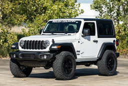 2.5-Inch Lift Kit with V2 Shocks for Jeep Wrangler 4WD (2024-2025), view 4, Rough Country 79670