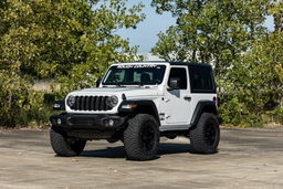2.5-Inch Lift Kit with V2 Shocks for Jeep Wrangler 4WD (2024-2025), view 6, Rough Country 79670