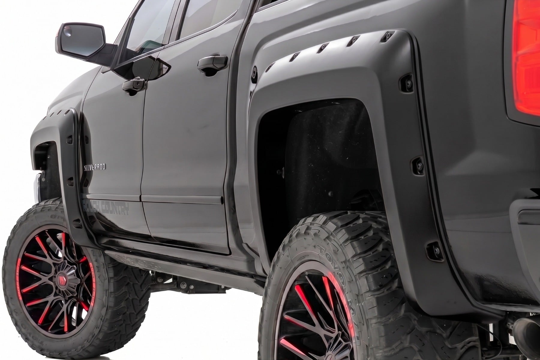 Rough Country Paint-to-Code Pocket Flares for Silverado 1500
