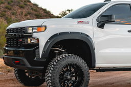 Pocket Fender Flares for Chevy Silverado 1500 (2022–2025), view 3, Rough Country F-C12211