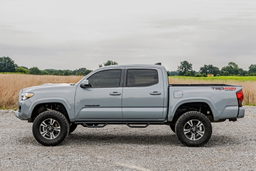Nerf Step Bars for Toyota Tacoma Double Cab (2005-2023), view 4, Rough Country RCT0580CCB